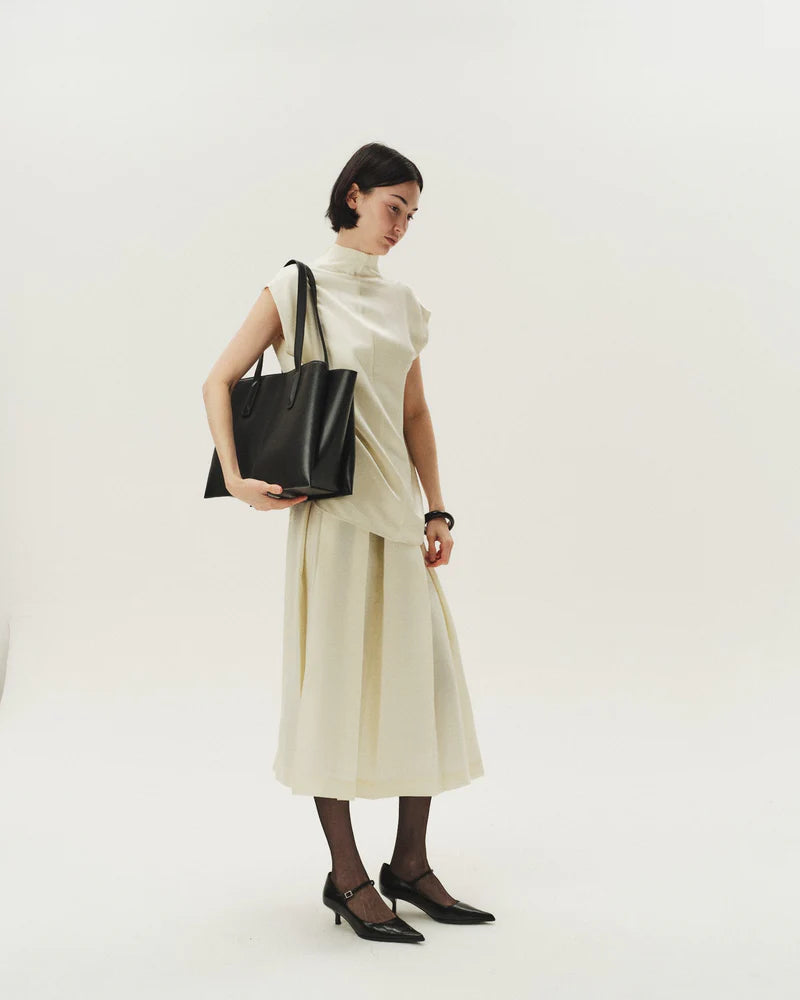 Oda Tote Bag