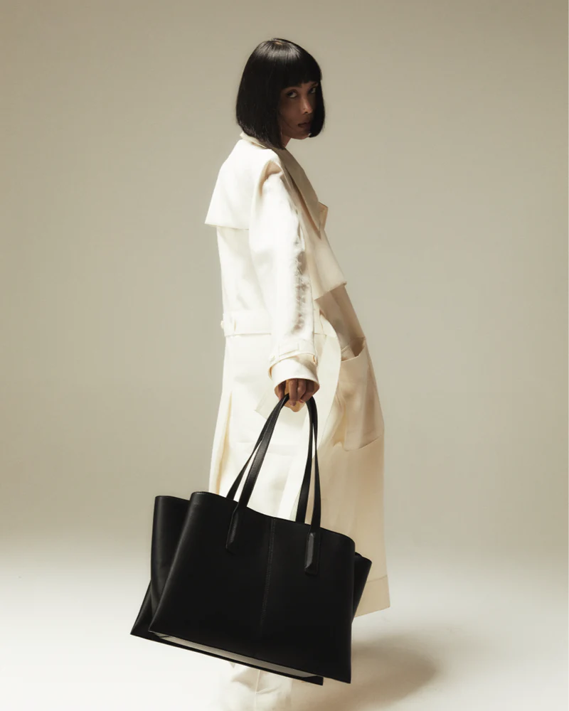Oda Tote Bag